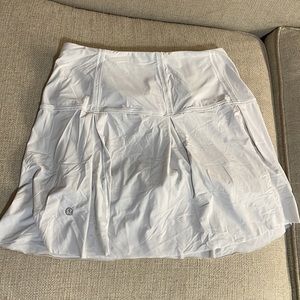 Size 6 LULULEMON skirt